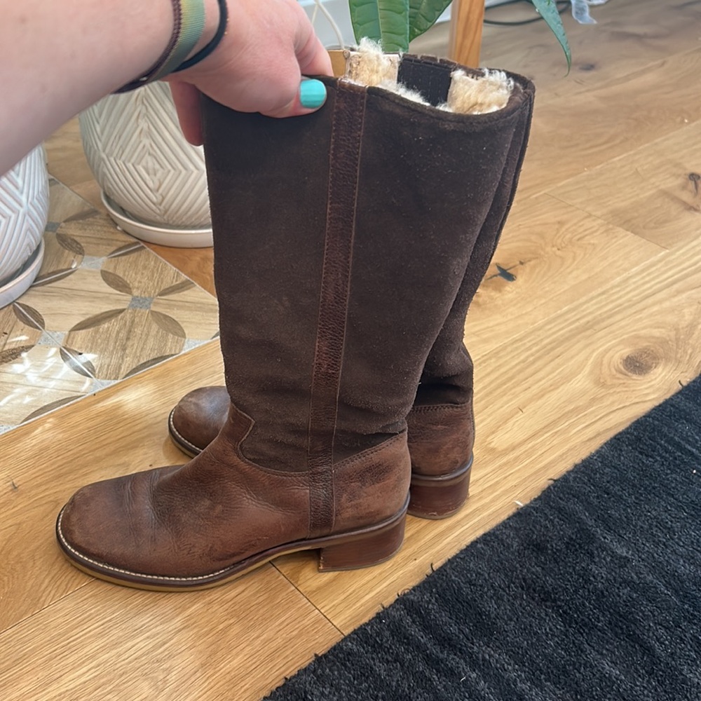 Rockport shearling lined zip up boots.